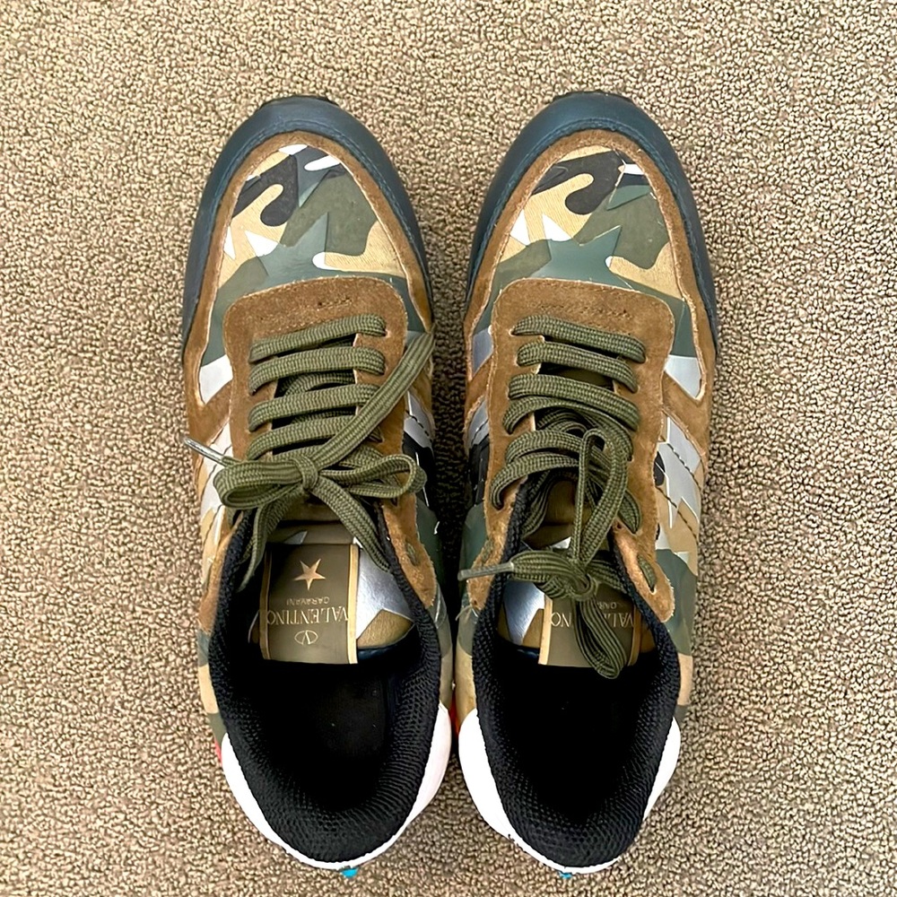 VALENTINO CAMOUFLAGE ROCKRUNNER SNEAKER